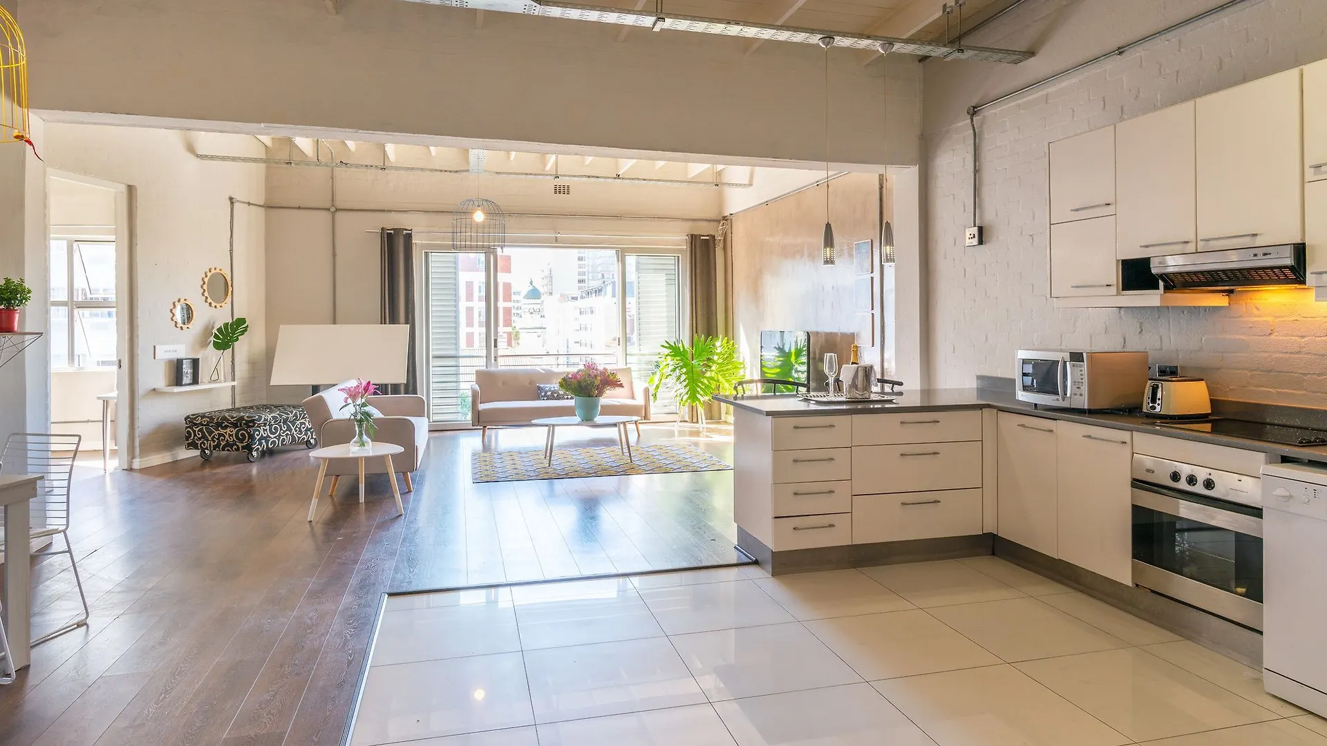 11 On Buiten Suite 1 Cape Town