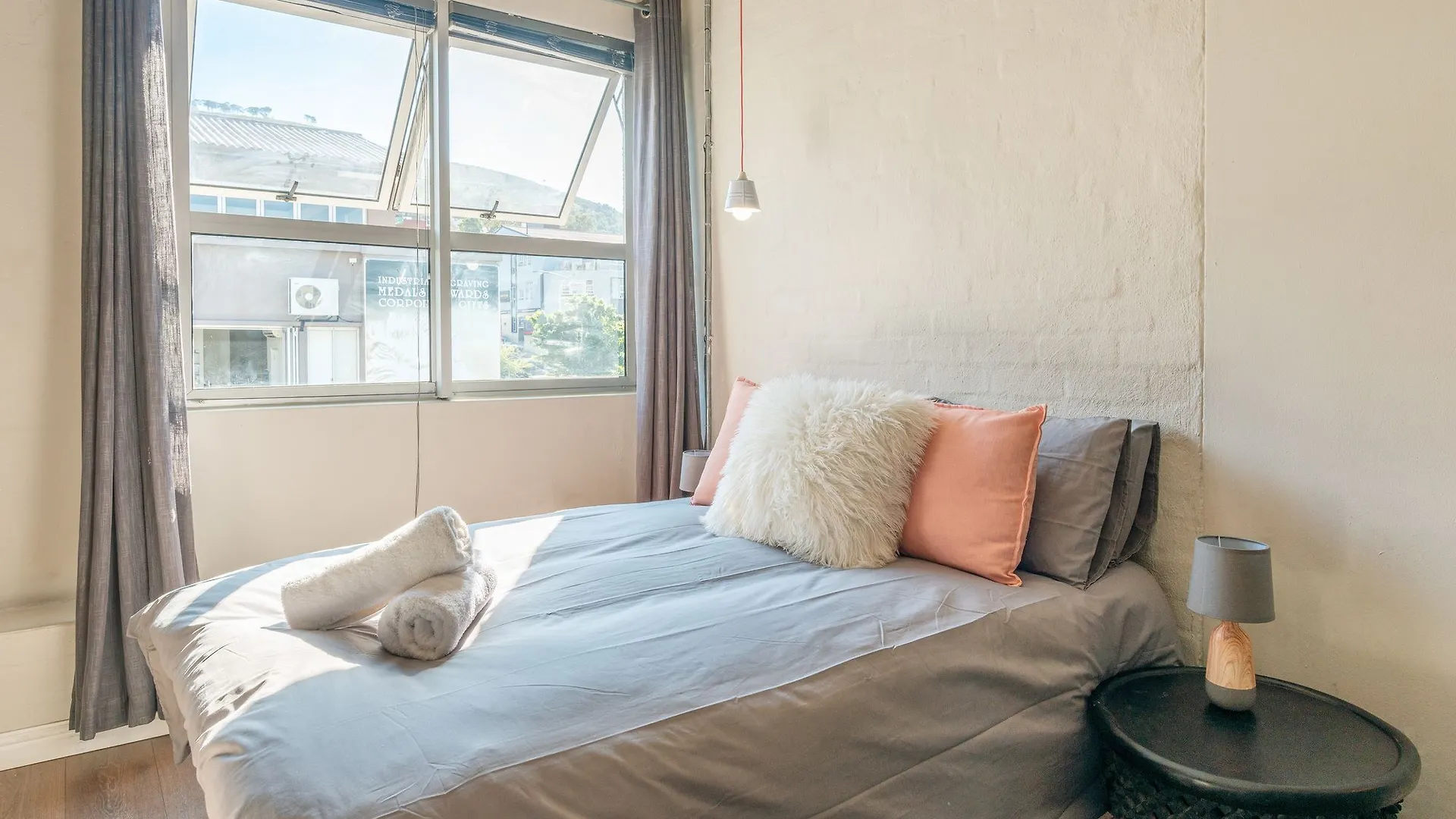 11 On Buiten Suite 1 Cape Town